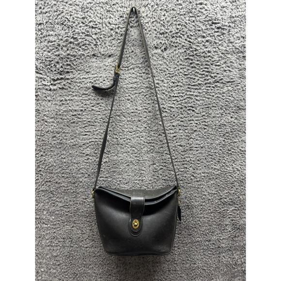 Coach Old Women's Coach Leather Turn Lock Shoulder Crossbody Bag 9948 Black - Picture 1 of 14